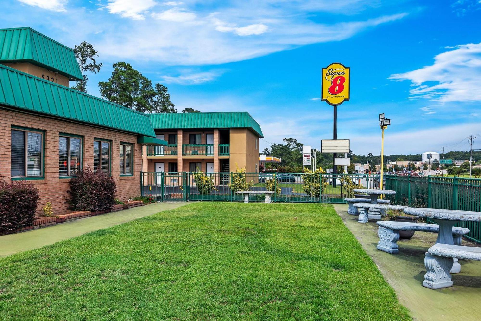 Where to Stay Near Allen University: 4 Budget Hotels